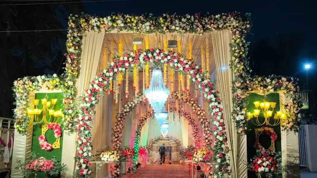 Malik Flower Decoration