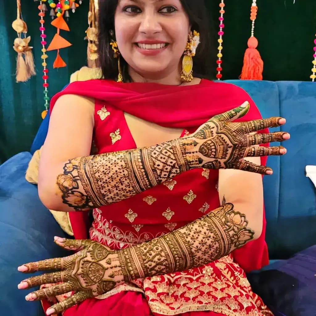 Mehndi by Khushbu